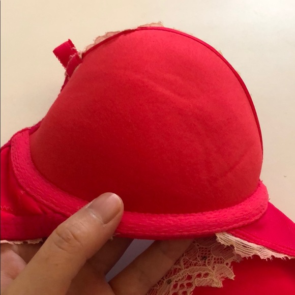 Victoria’s Secret crystal lace bra 32C - Picture 5 of 7